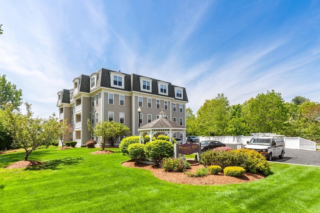 Property Photo: 48 Denver St 304 MA 01906
