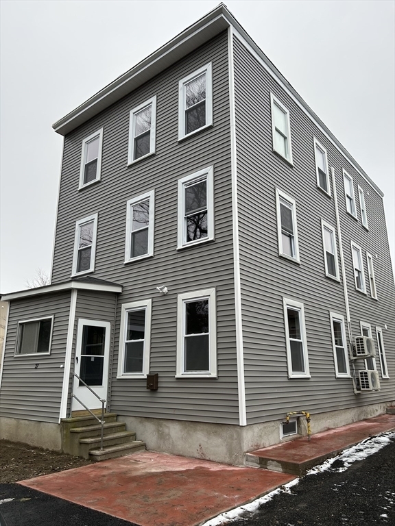 Property Photo:  27 North St  MA 01605 