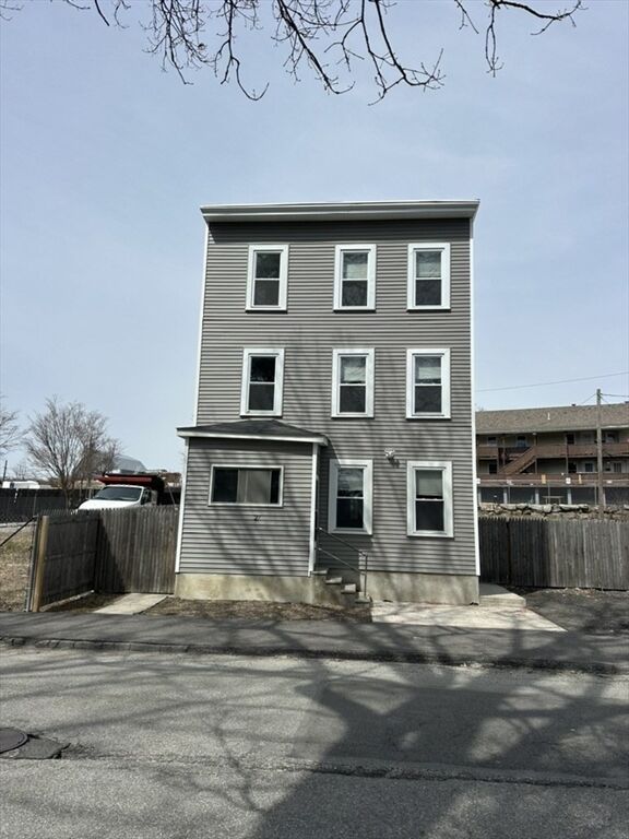 Property Photo: 27 North St MA 01605
