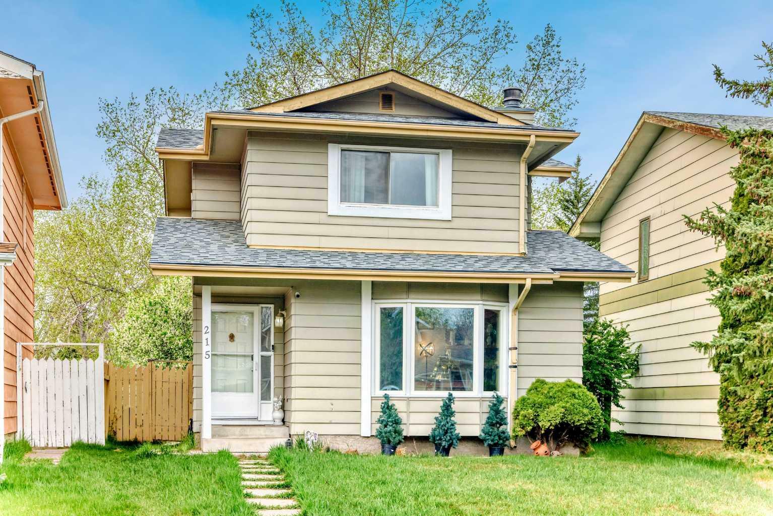 Property Photo: 215 Sunvale Crescent SE AB T2X 2P8