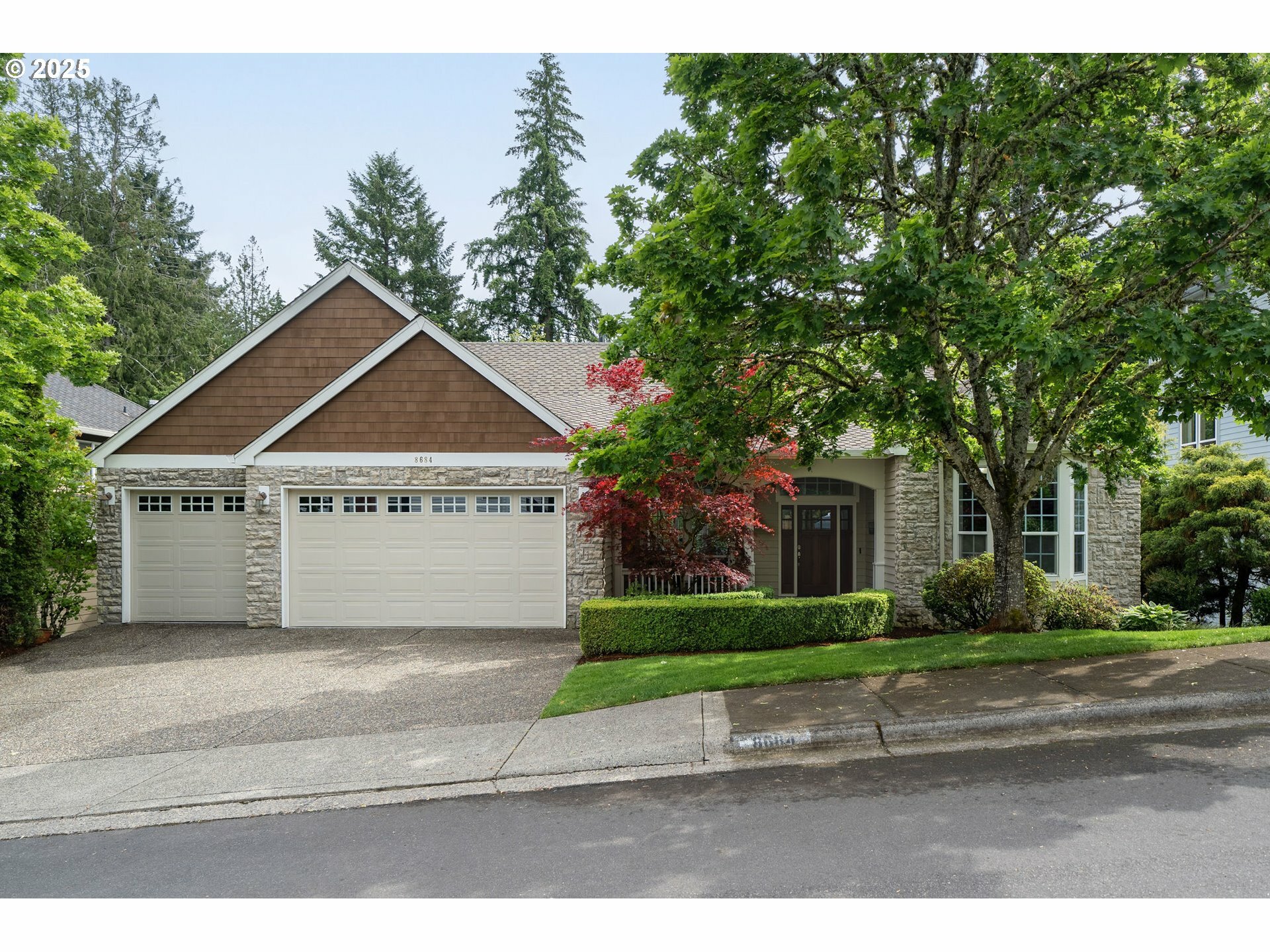 Property Photo: 8684 SW Muledeer Dr OR 97007