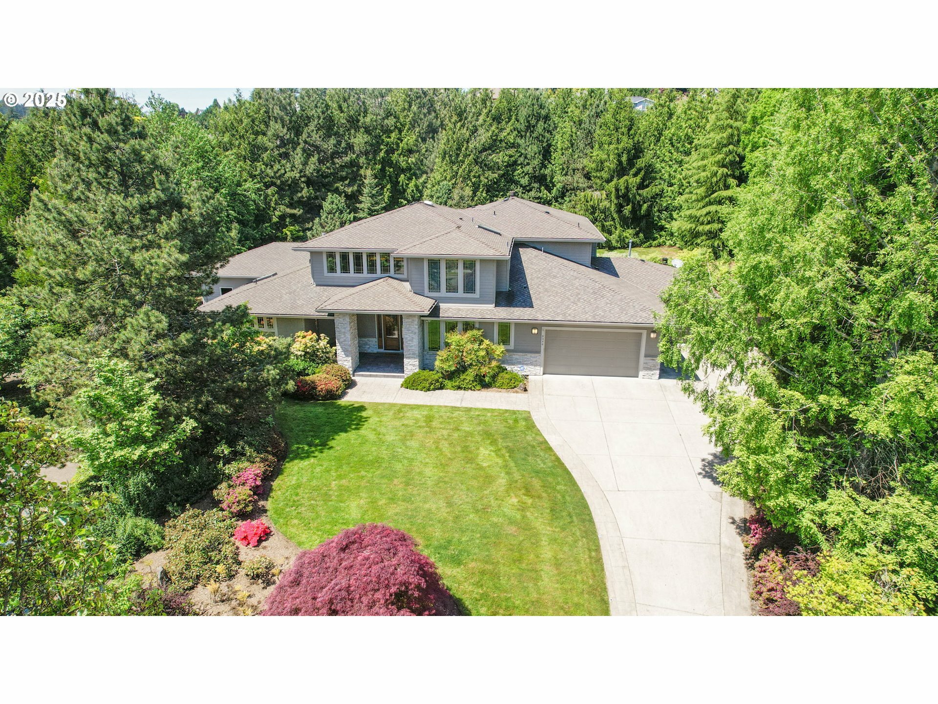 Property Photo: 9340 SE Emerald Loop OR 97086