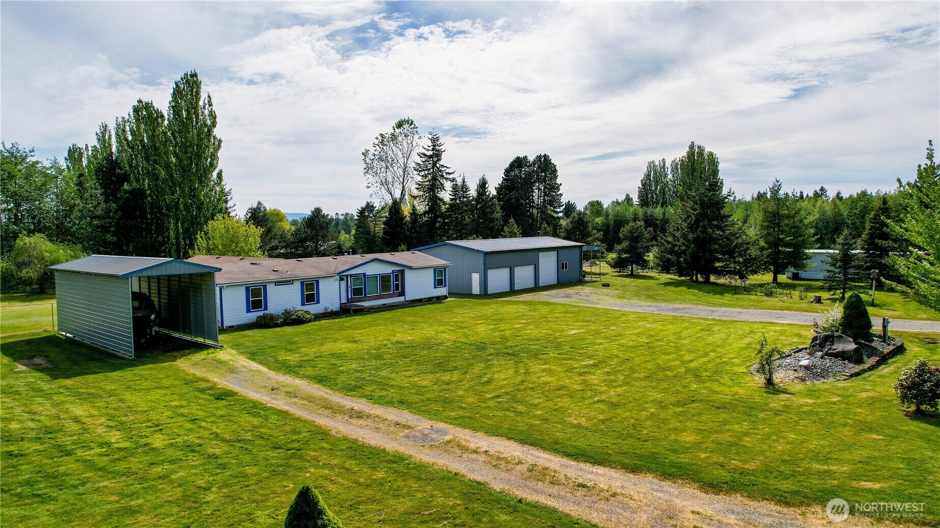 Property Photo:  3473  Hidden Pond Drive  WA 98248 