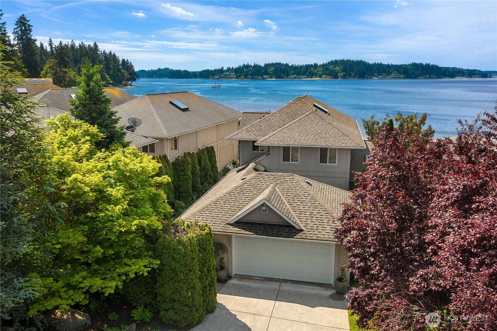 Property Photo: 4582 Point White Drive Drive NE WA 98110