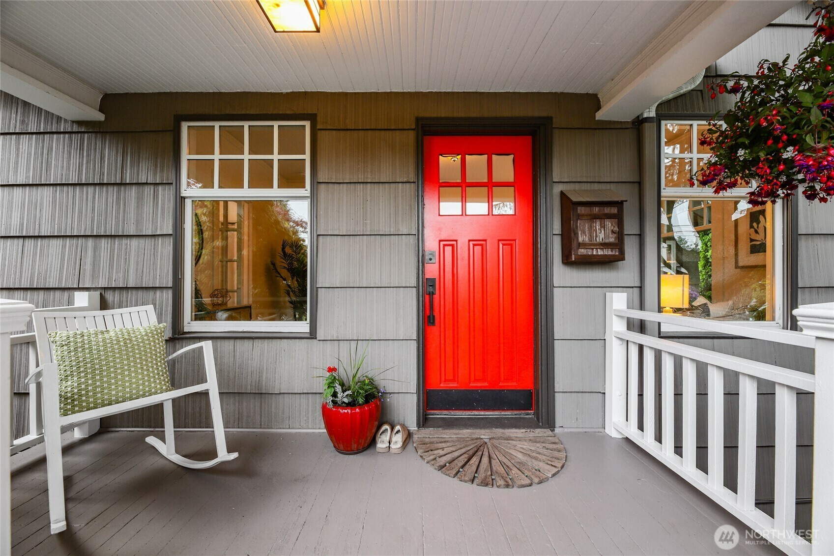 Property Photo: 3267 39th Avenue SW WA 98116