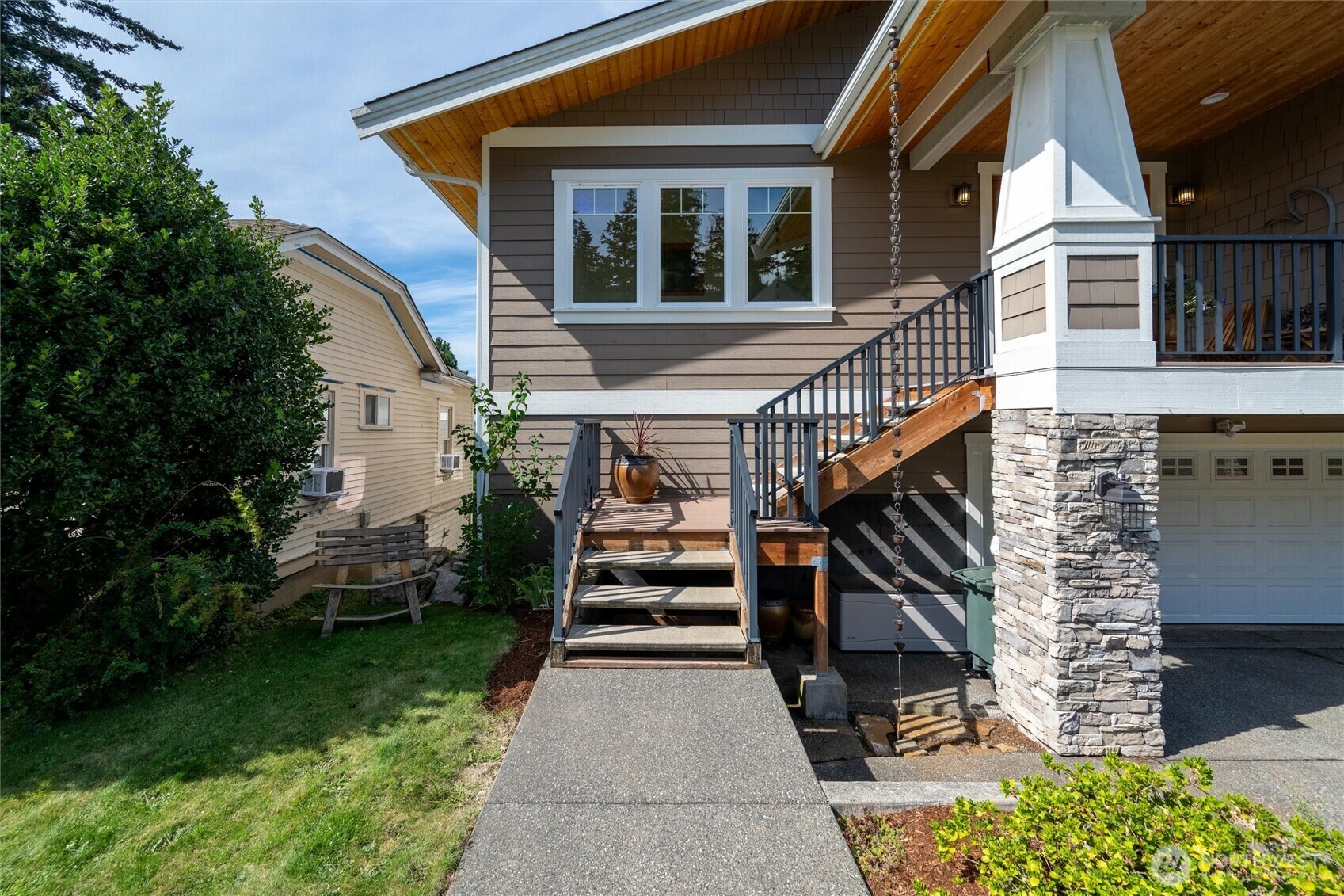 Property Photo: 328 S Forest Street WA 98225