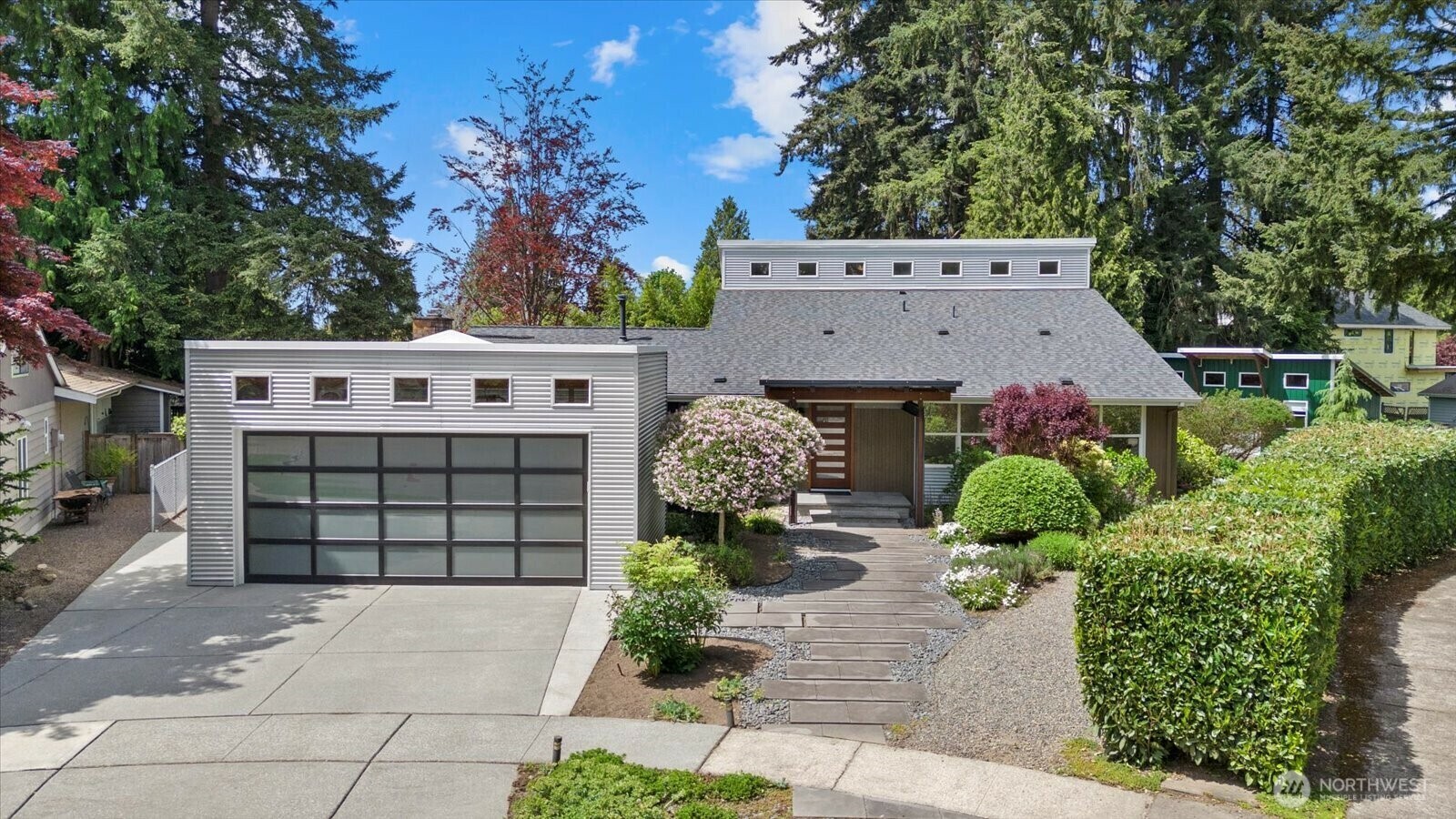 10515  171st Avenue NE  Redmond WA 98052 photo