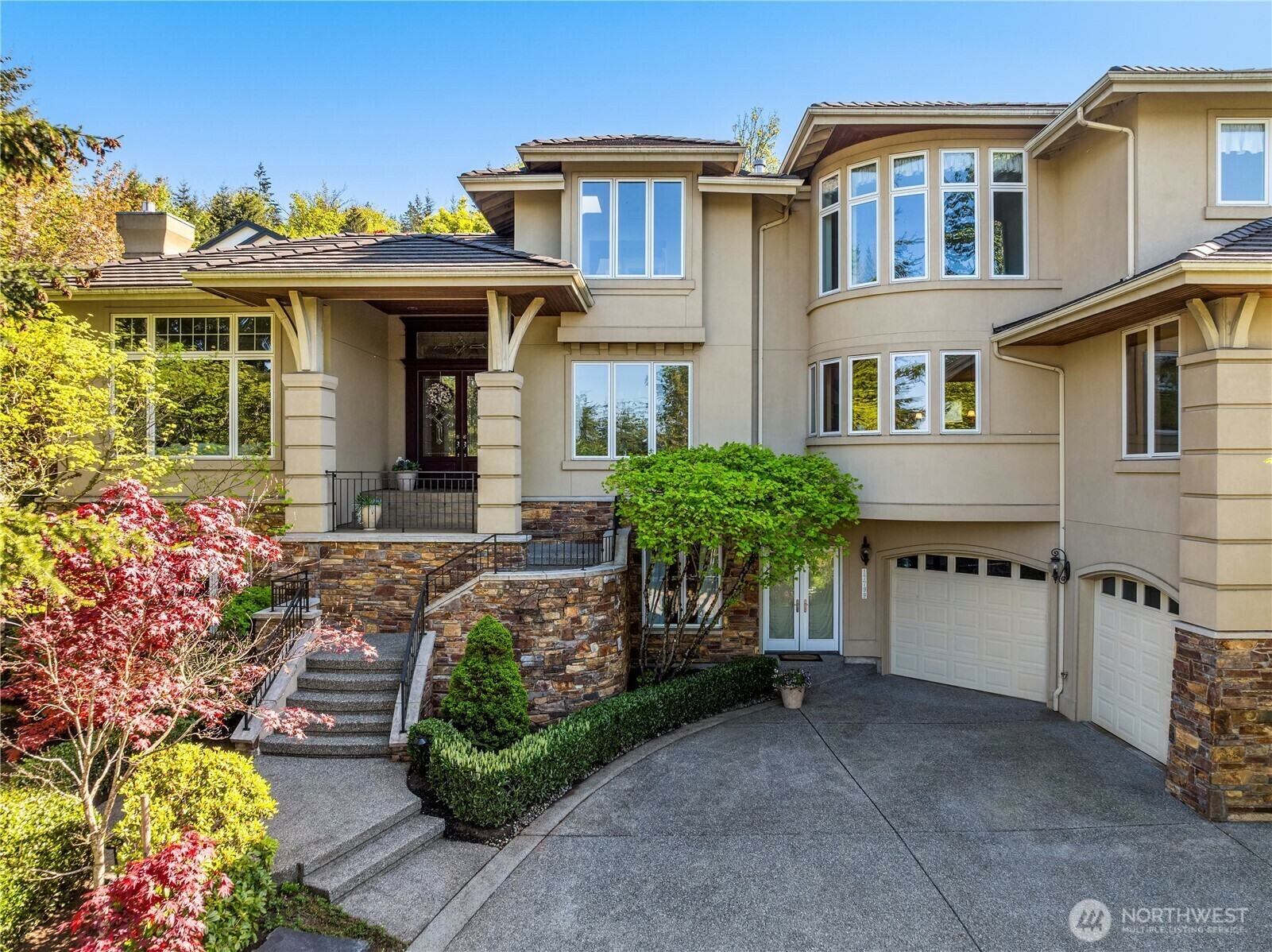 Property Photo: 17799 SE 57th Place WA 98006