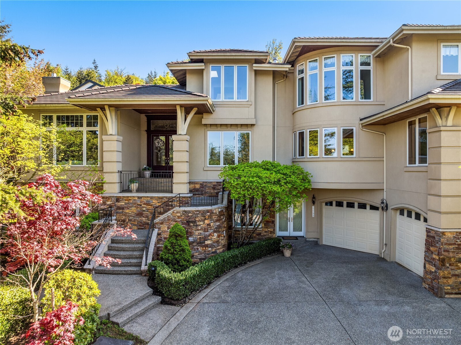 Property Photo: 17799 SE 57th Place WA 98006