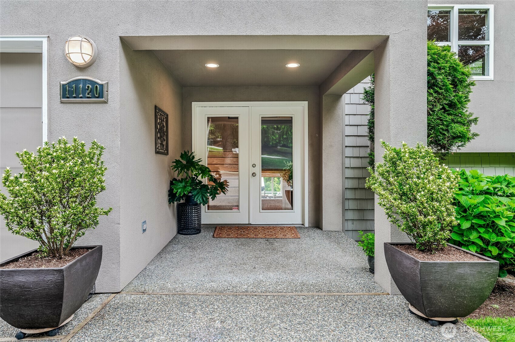 Property Photo: 11120 NE 106th Place WA 98033