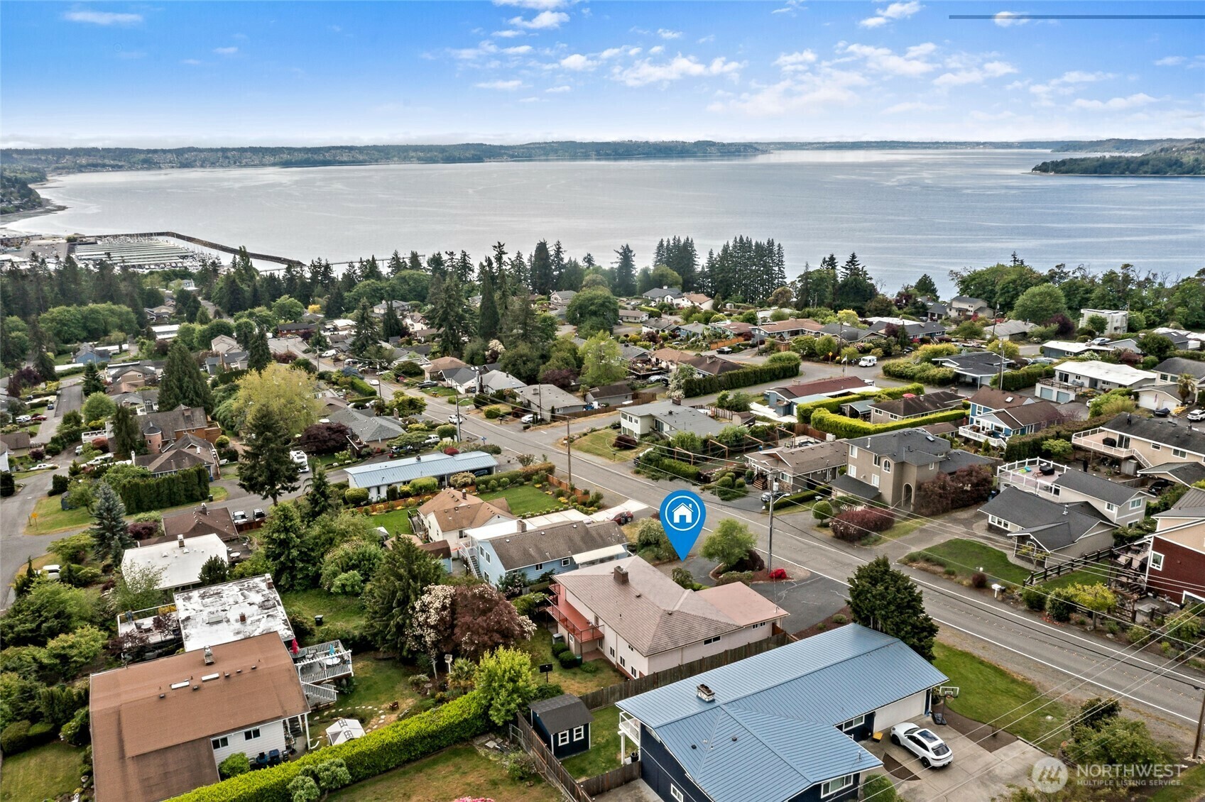 Property Photo: 21212 4th Avenue S WA 98198