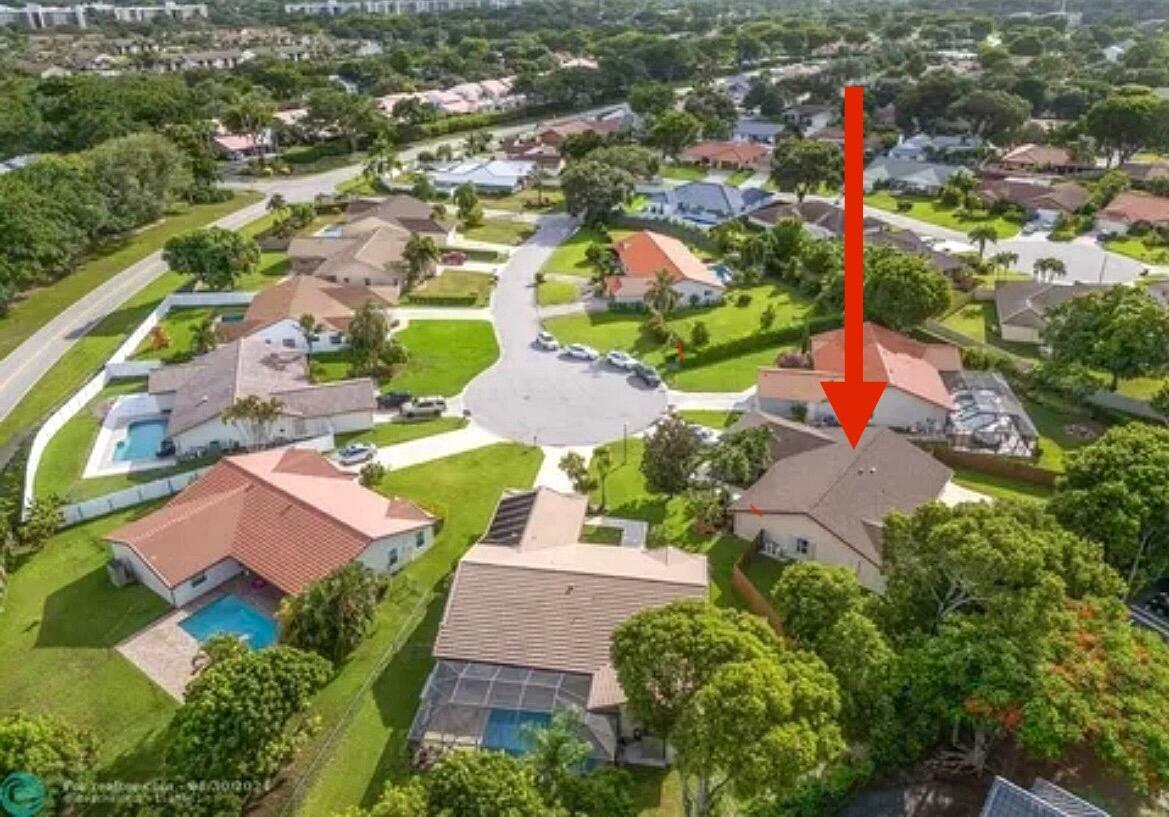 Property Photo: 6085 Elmwood Drive FL 33433