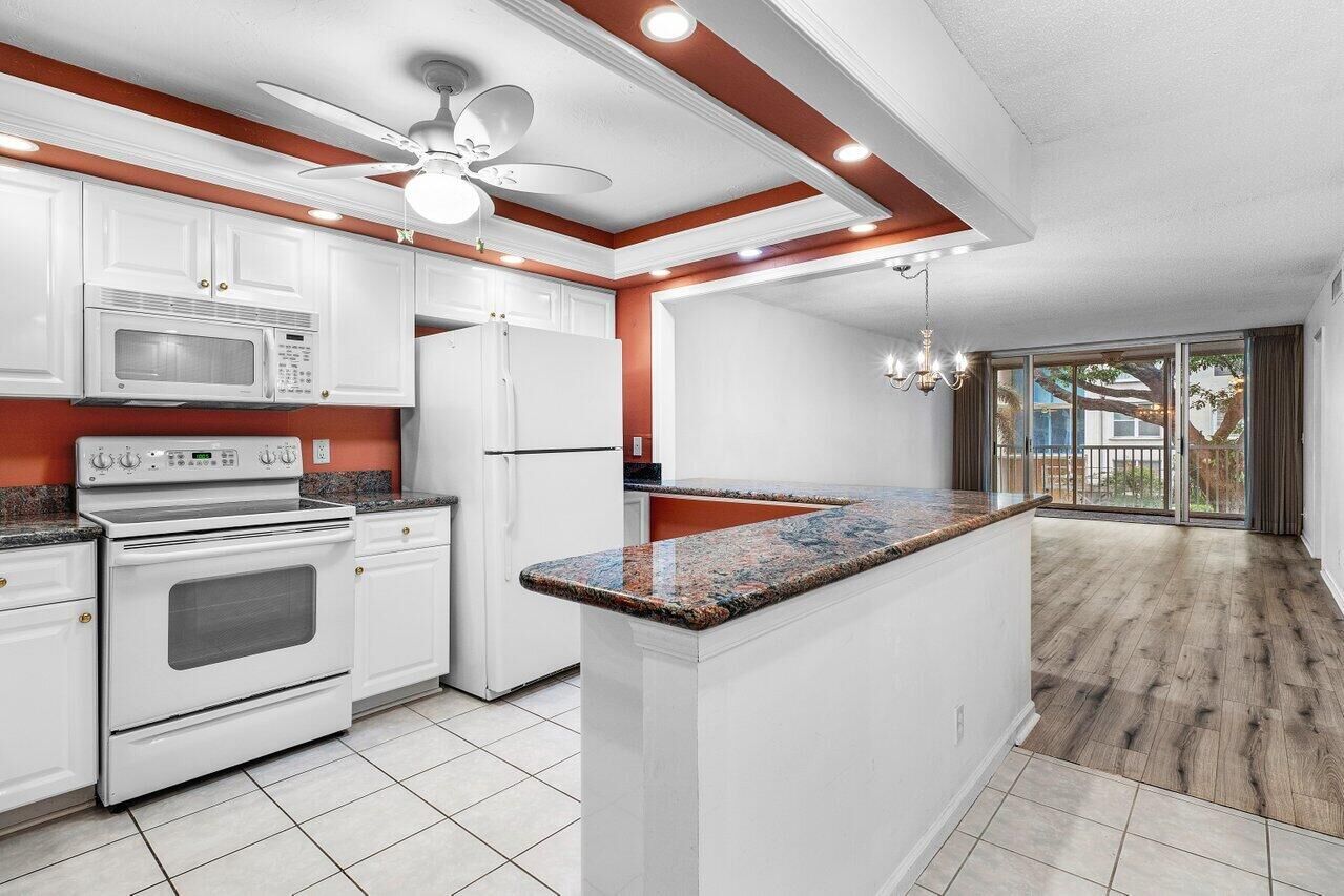 Property Photo:  2008 S Federal Highway 206  FL 33435 