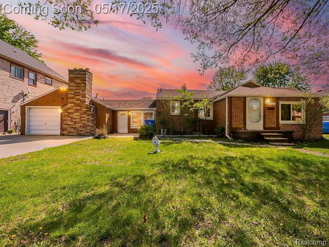 8320 Nightingale Street  Dearborn Heights MI 48127 photo