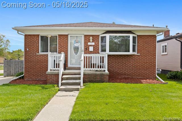 221 Emmons Boulevard  Wyandotte MI 48192 photo