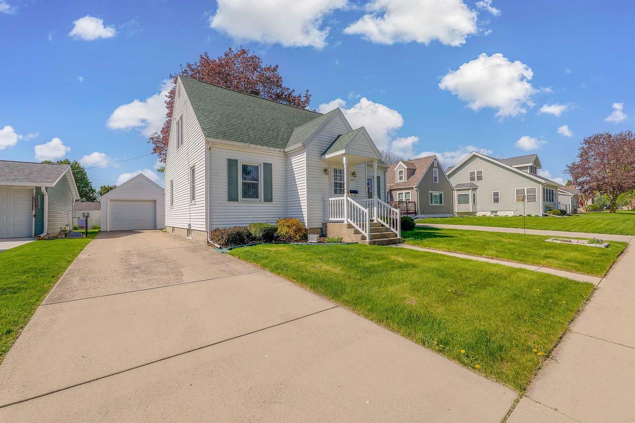 Property Photo: 419 West Jefferson Street WI 53963