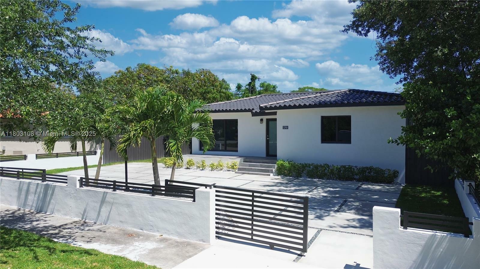 5741 SW 13th St  Miami FL 33144 photo