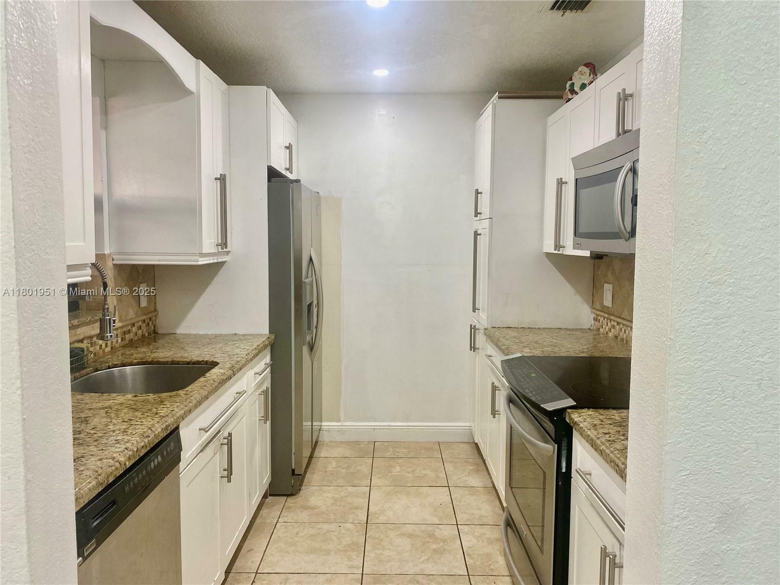 Property Photo: 5017 SW 139th Pl FL 33175
