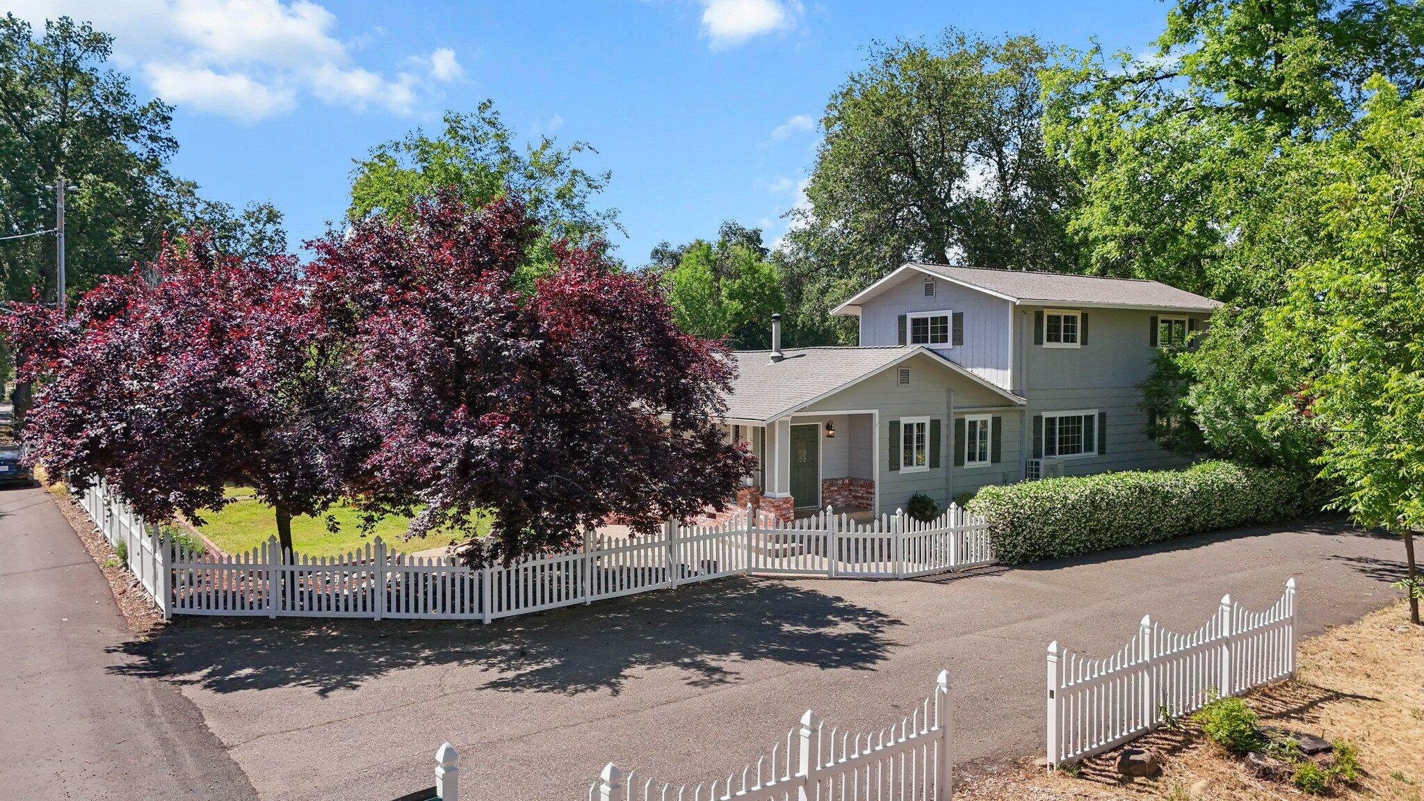 19186 Knighton Road  Redding CA 96001 photo