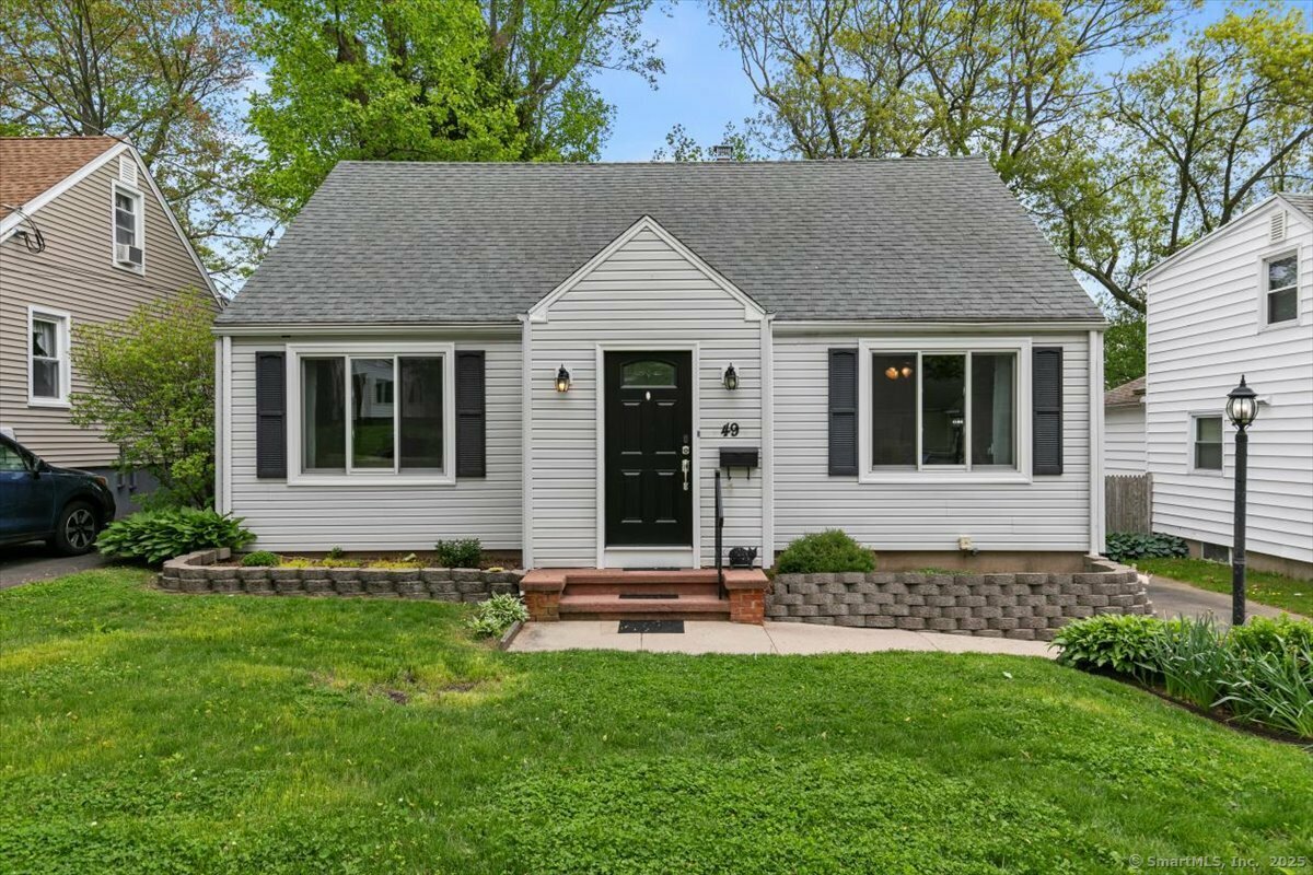 49 Hillside Avenue  West Haven CT 06516 photo