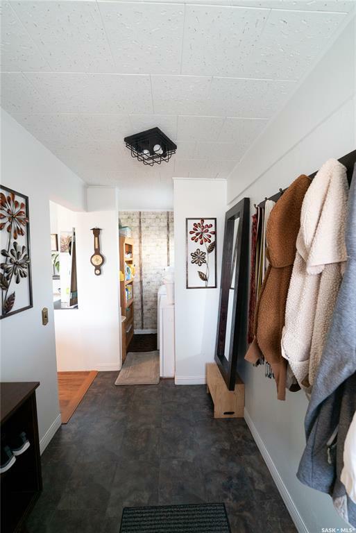 Property Photo:  317 Saskatchewan Avenue S  SK S0G 4M0 