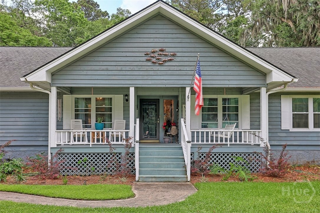 Property Photo:  17 E Point Drive  GA 31410 