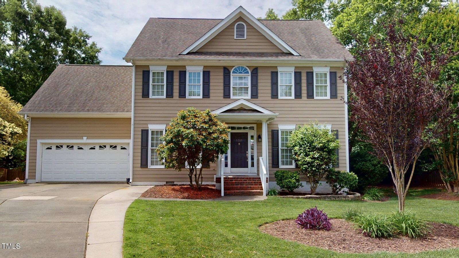 Property Photo: 5305 Balmy Dawn Court NC 27613