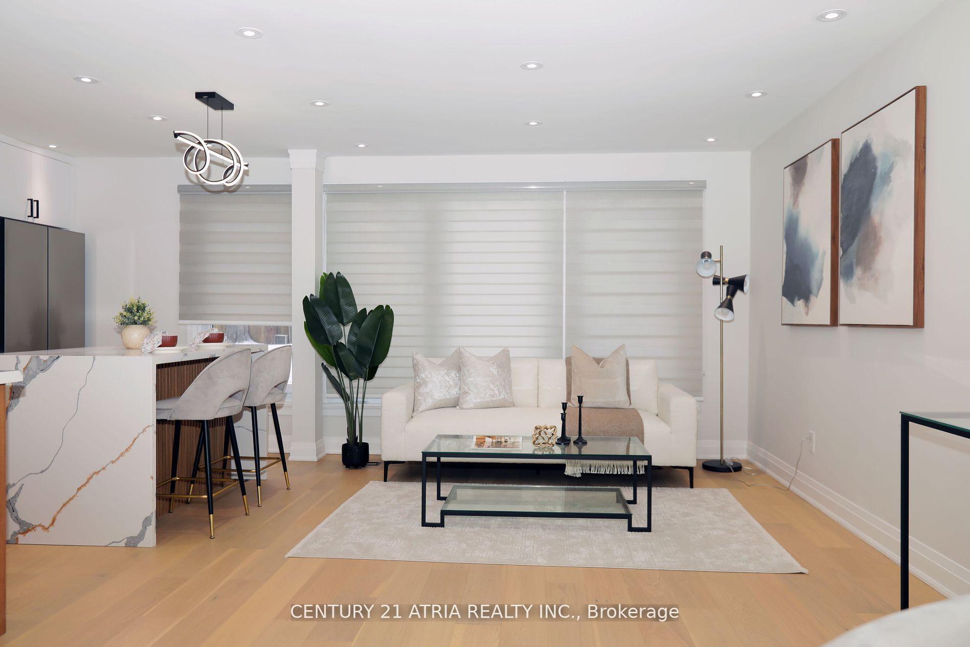 Property Photo:  67 Tecumseh Drive  ON L4G 2X2 