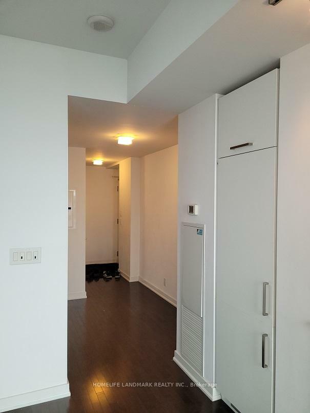 Photo de la propriété: 14 York Street 3408 ON M5J 0B1