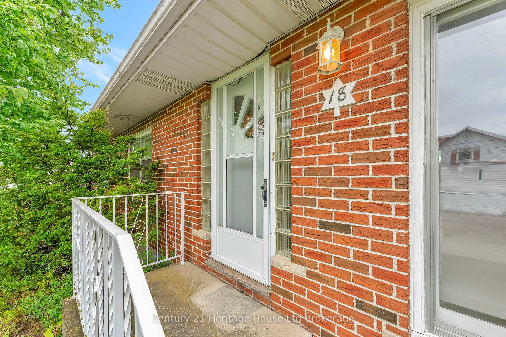Property Photo: 18 Victoria Street ON N0J 1P0
