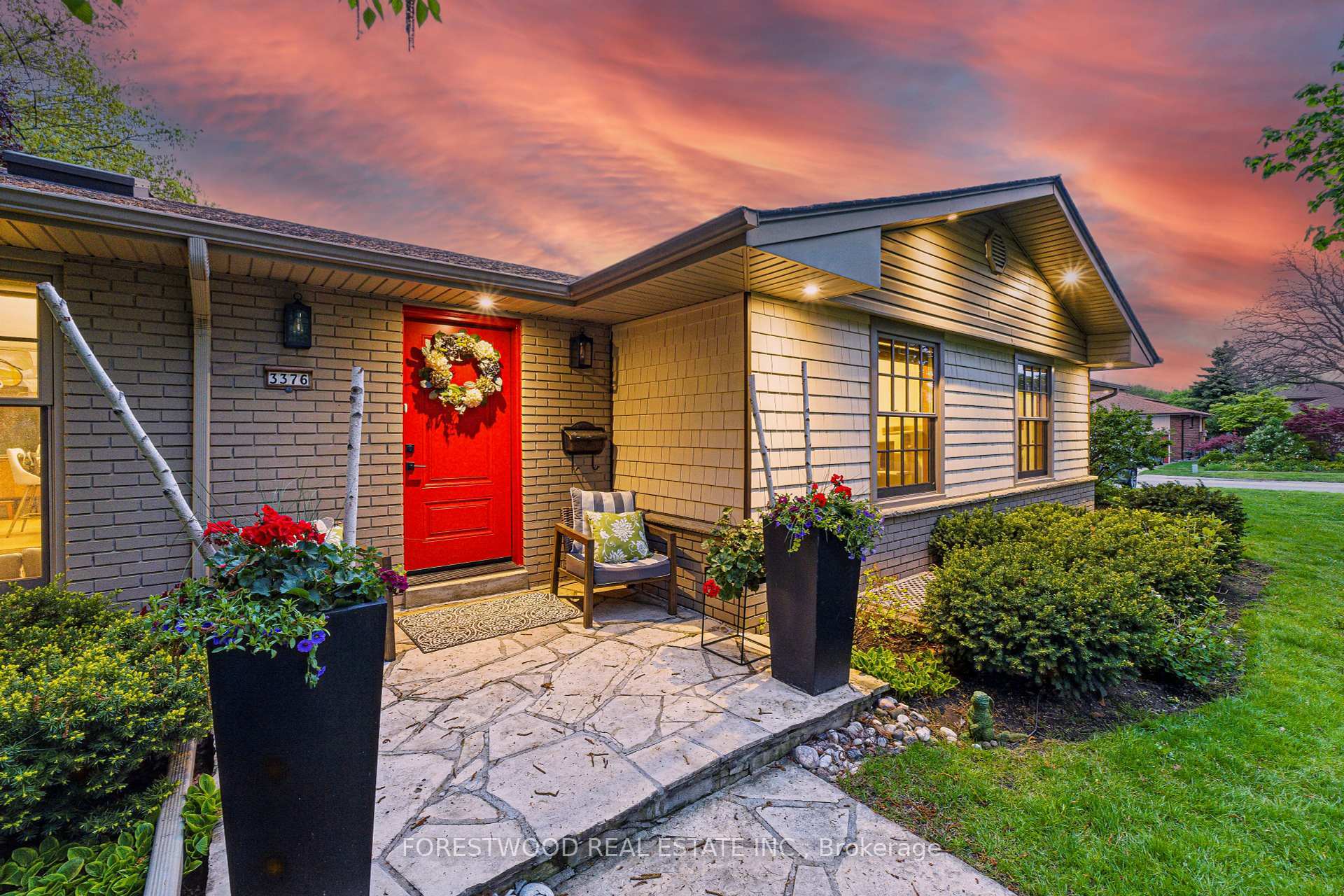 Property Photo: 3376 Grassfire Crescent ON L4Y 3K2