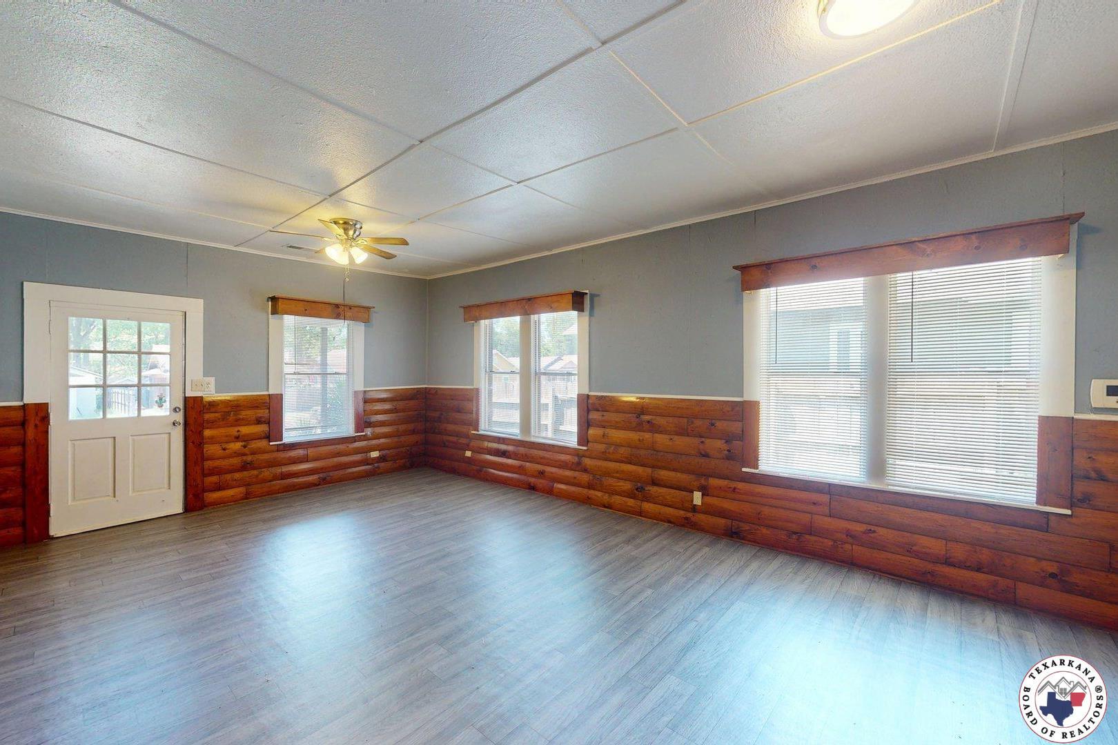 Property Photo:  2006 Walnut  TX 75501 
