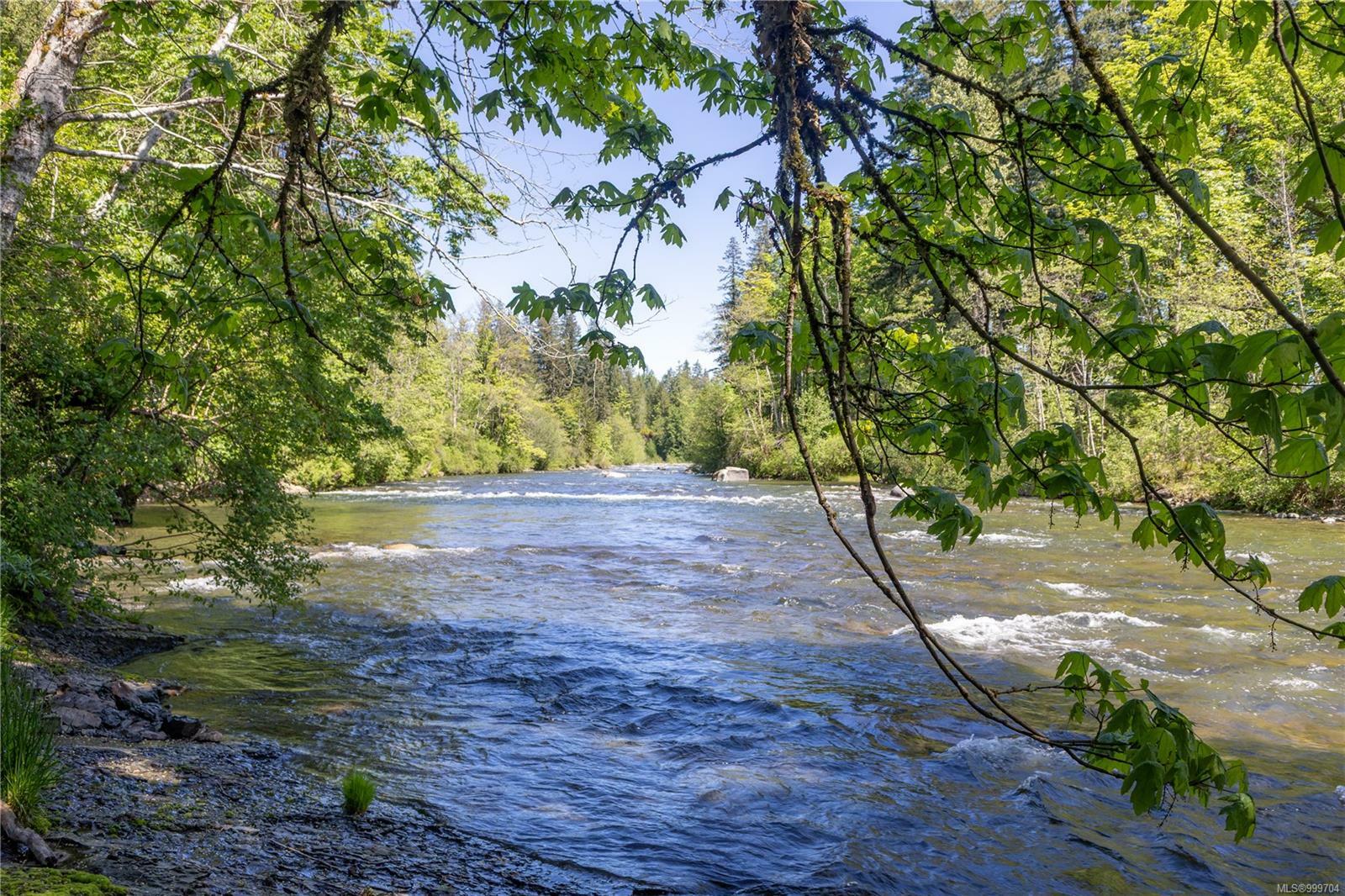 Property Photo: 3730 James Cres BC V9J 1E9