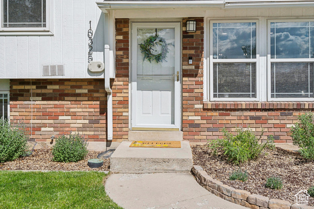 Property Photo: 10325 S 420 E UT 84070