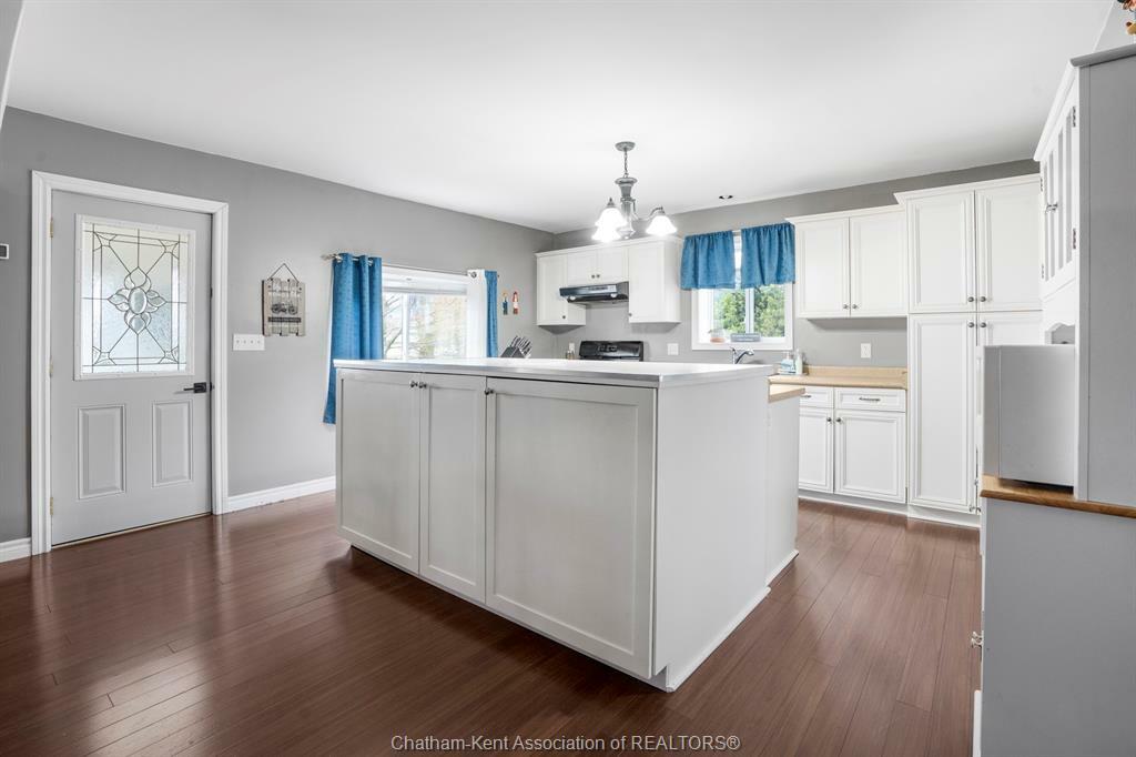 Photo de la propriété: 18332 Erieau Road ON N0P 1A0
