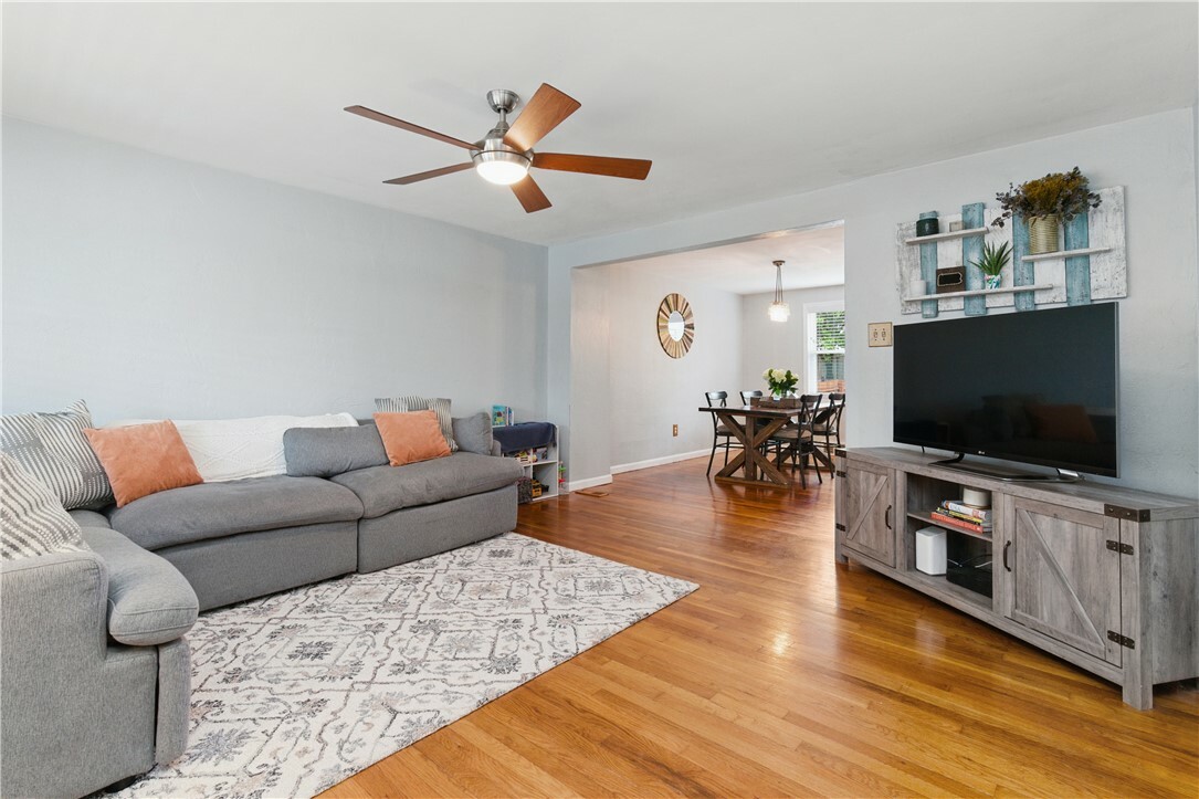 Property Photo: 1233 Goodman St PA 15218