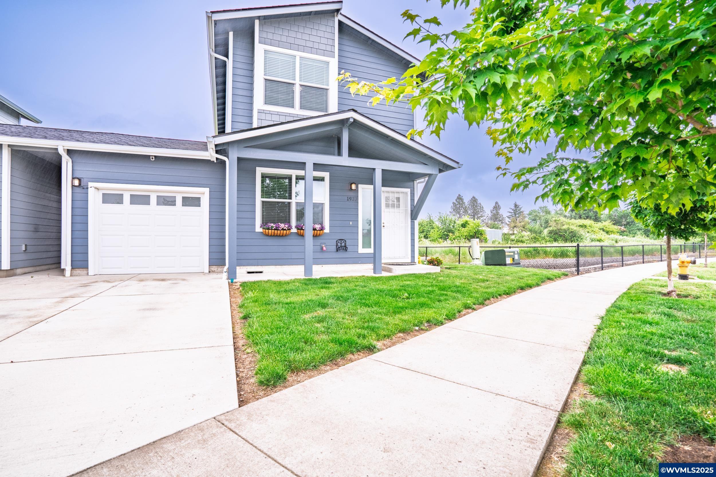 Property Photo: 1937 Stoltz Hill Rd OR 97355