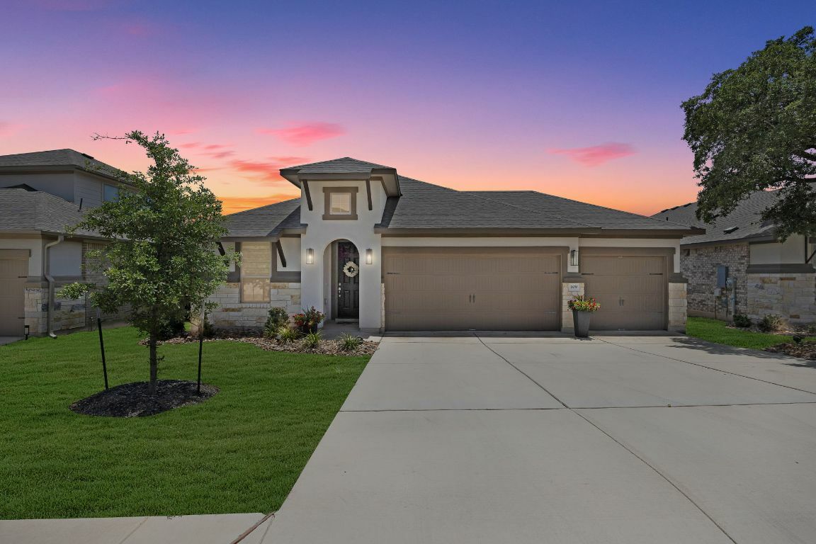 Property Photo: 109 Scenic Hills Circle TX 78628