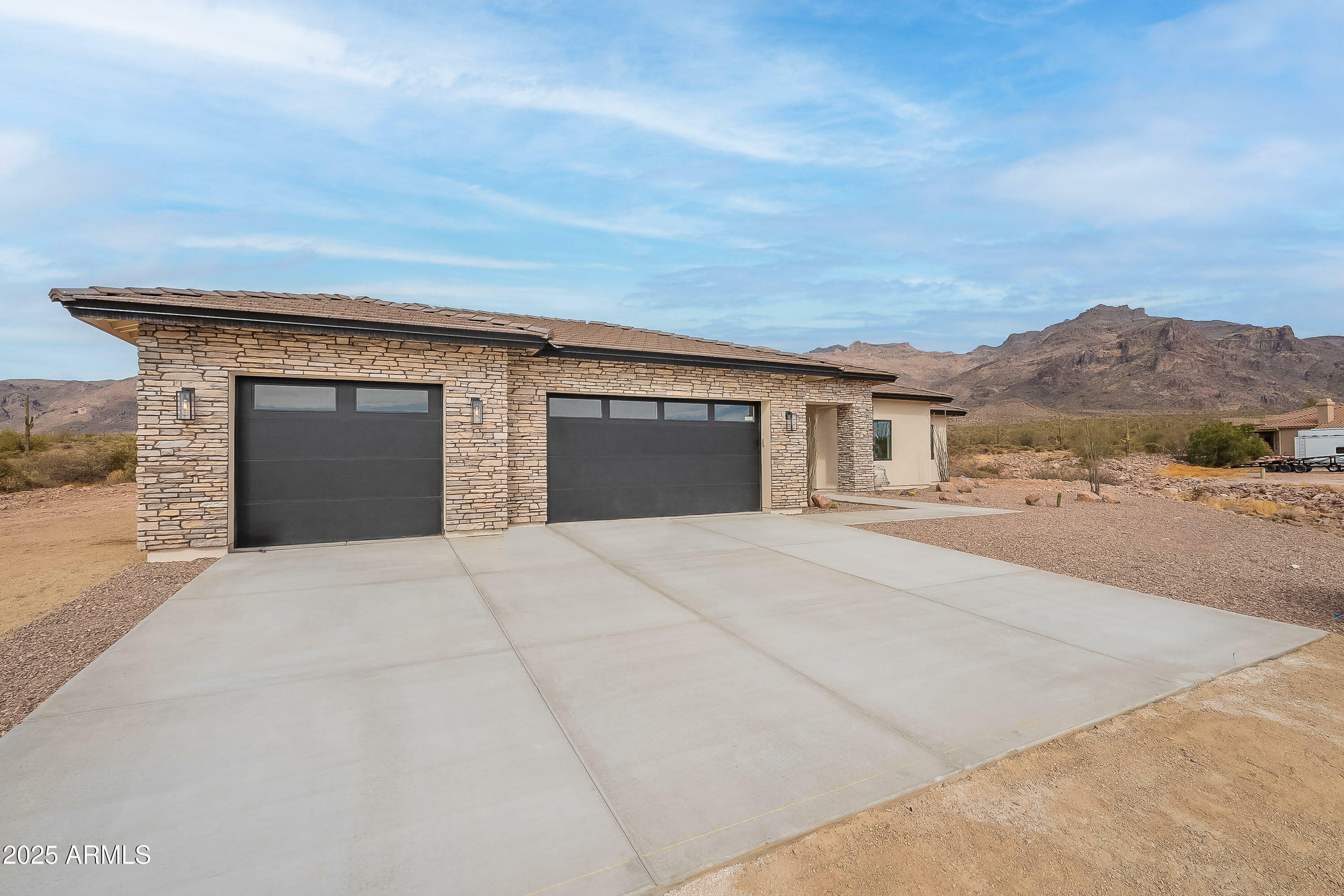 Property Photo: 9626 E Bunny Ear Lane E AZ 85118