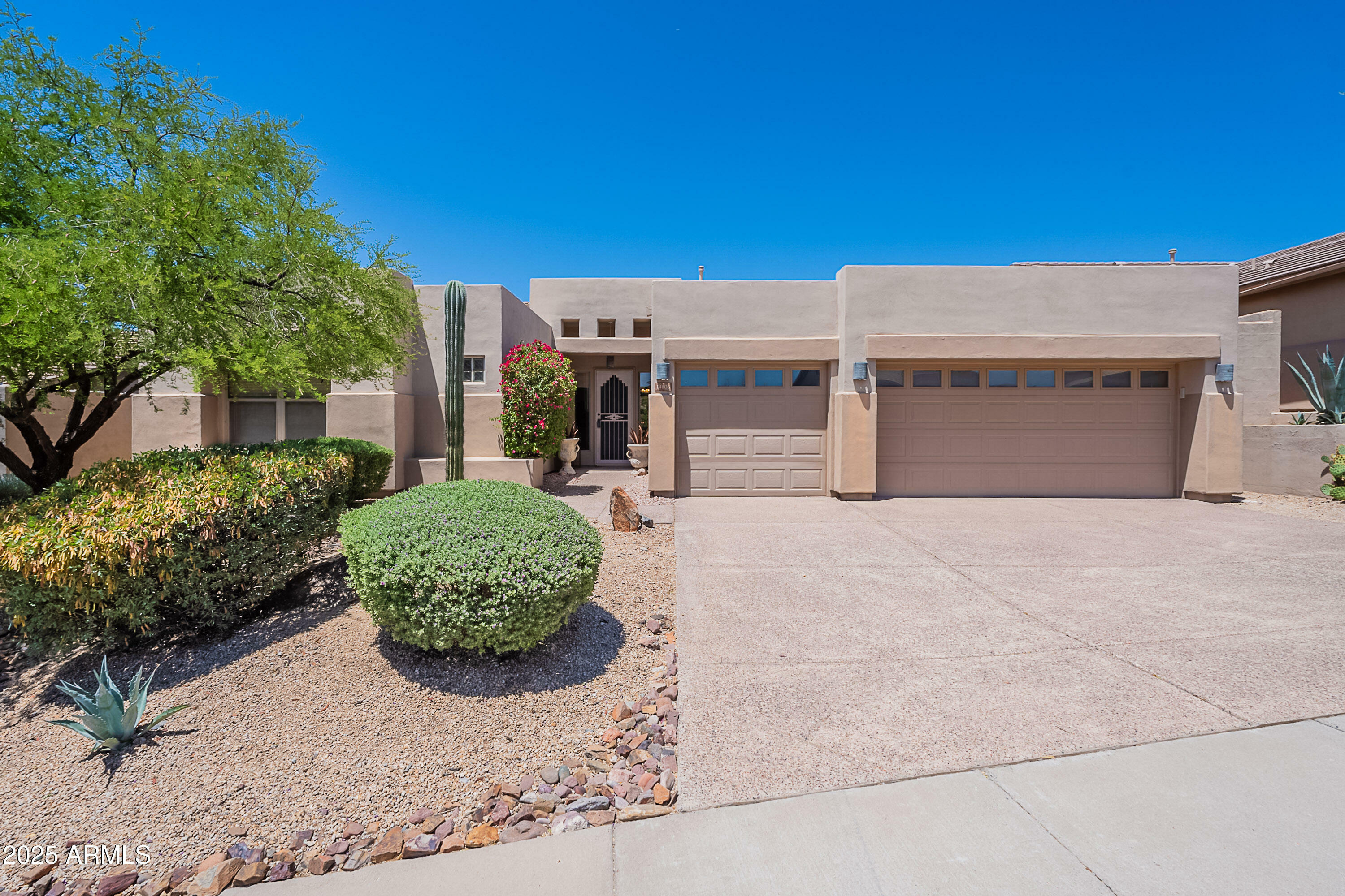 Property Photo: 14806 E Lookout Ledge -- AZ 85268