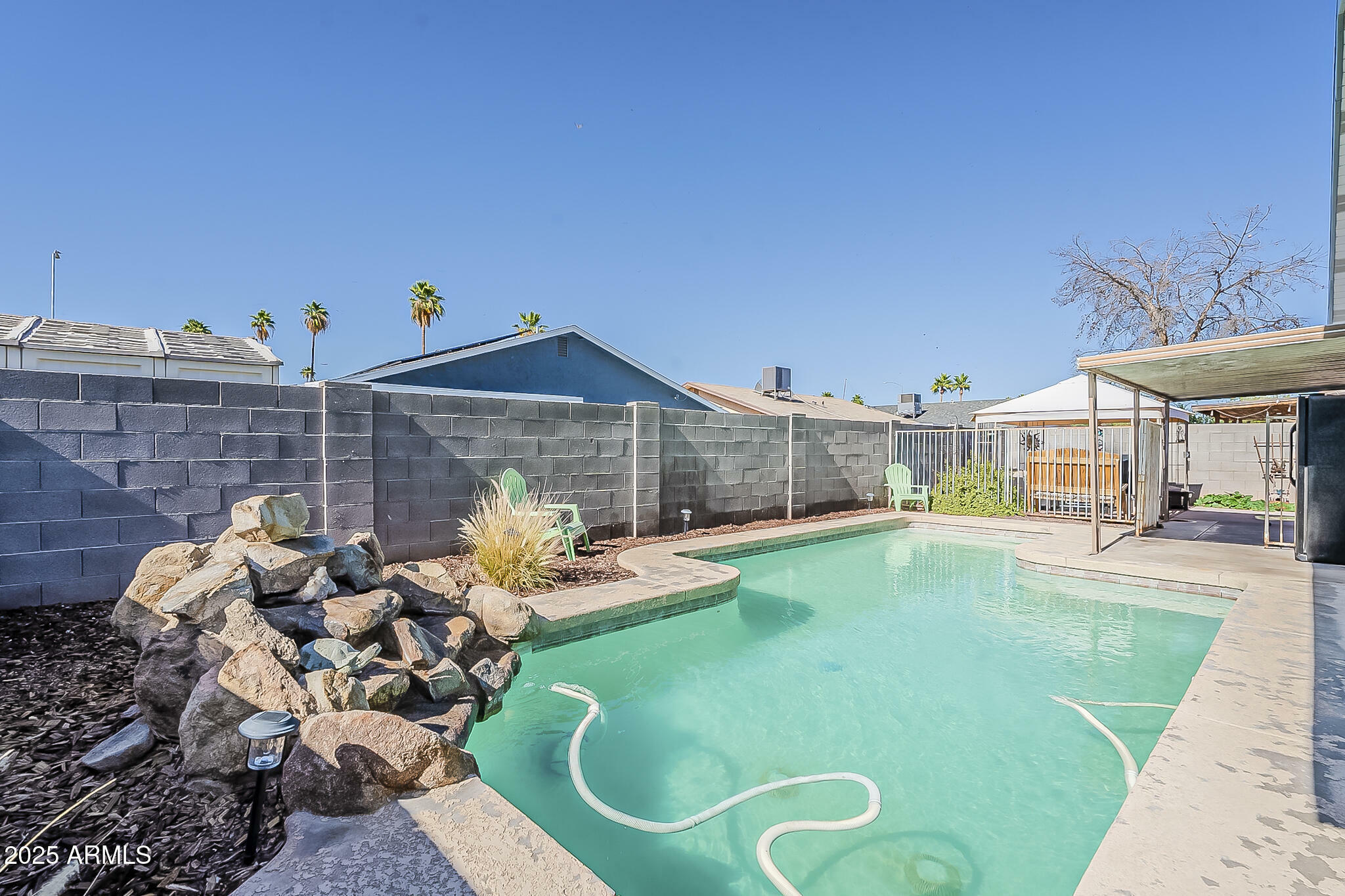 Property Photo: 2202 W Enid Avenue AZ 85202
