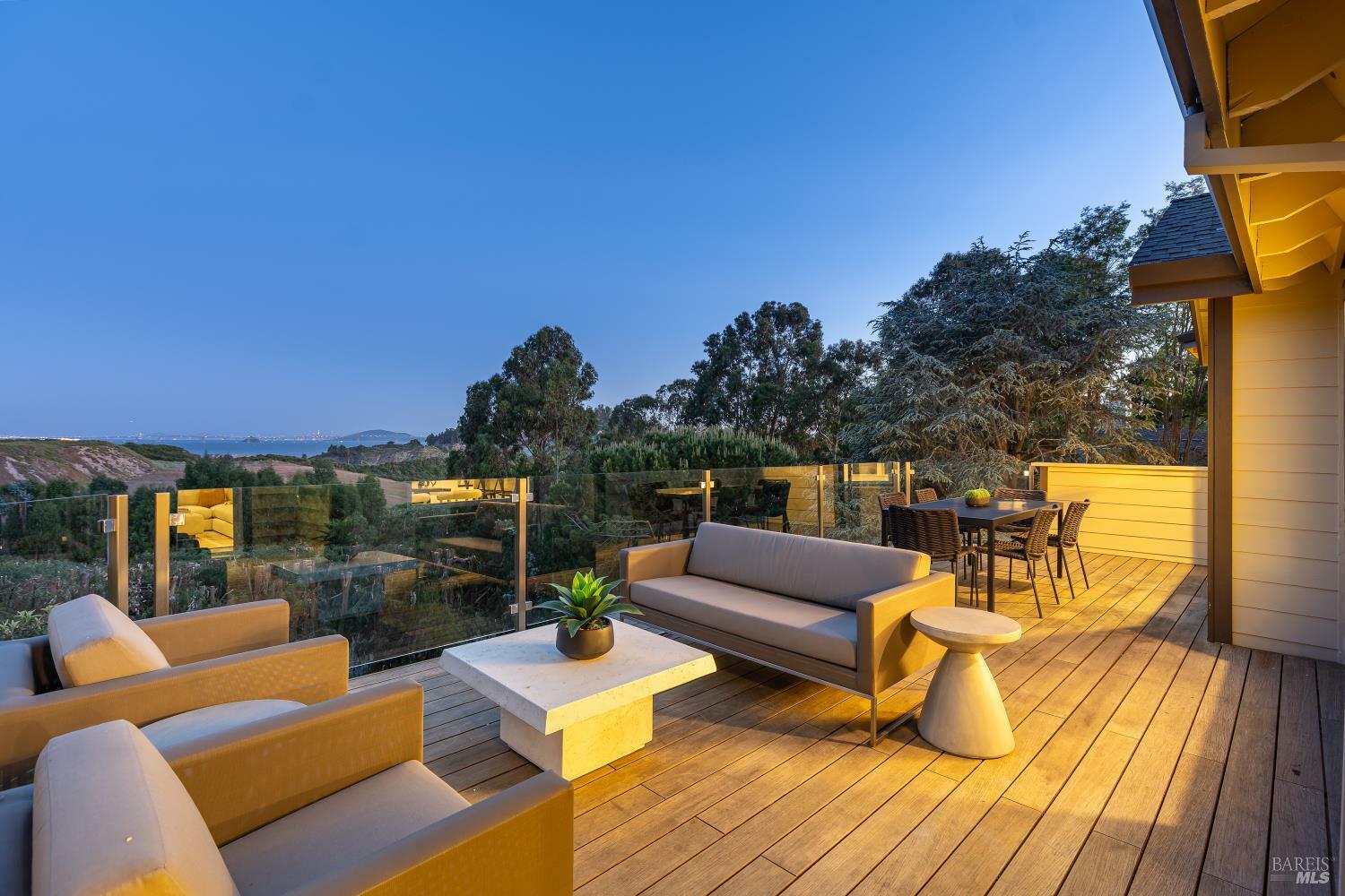Property Photo: 16 Marin Bay Park Court CA 94901