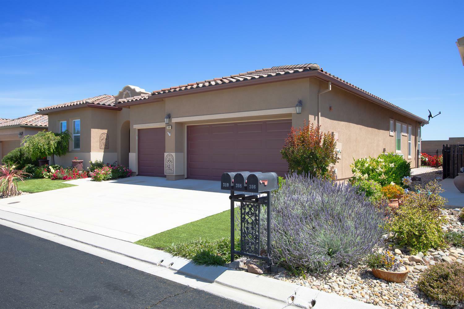 Property Photo: 308 American Falls Drive CA 94571