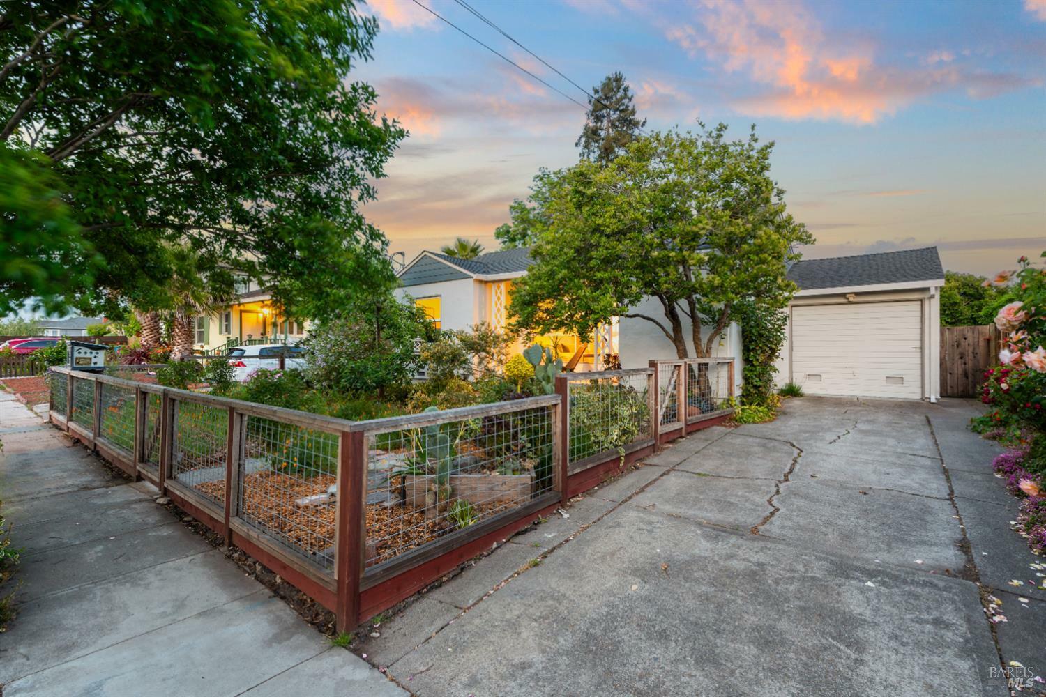 Property Photo: 612 Madison Street CA 94952