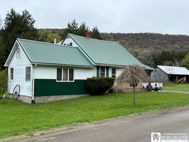 Property Photo:  2471 N Nine Mile Road  NY 14706