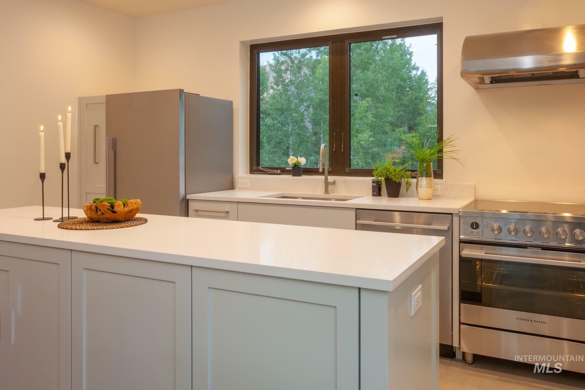 Property Photo: 250 Amatopia Way 250 ID 83333