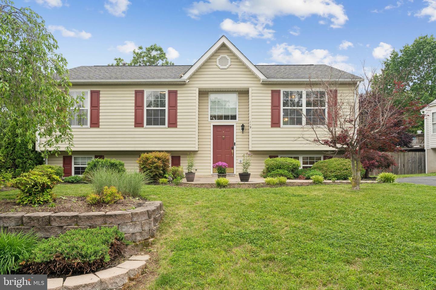 Property Photo: 119 Hill Valley Drive VA 22602