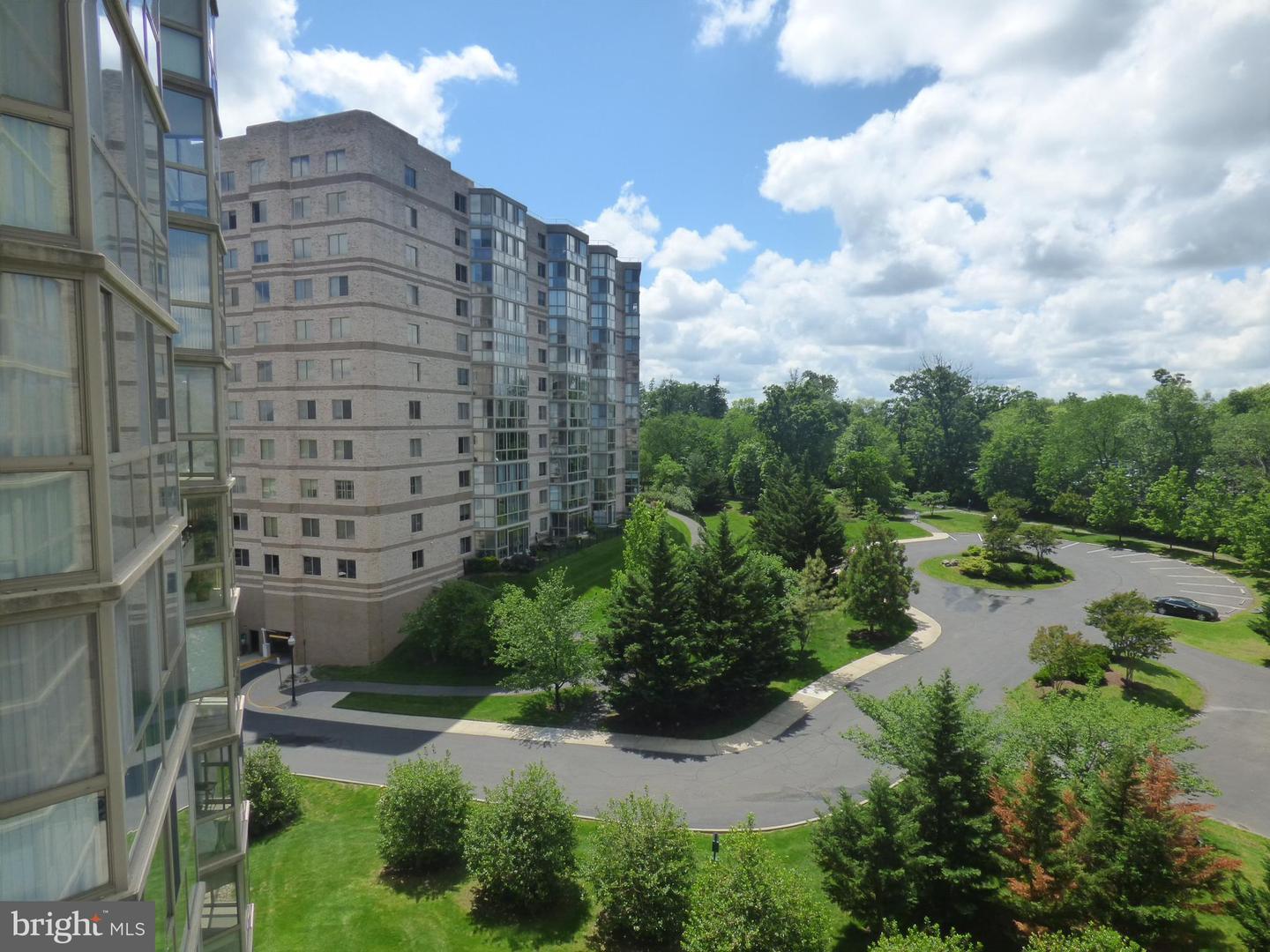 Property Photo:  19355 Cypress Ridge Terrace 603  VA 20176 