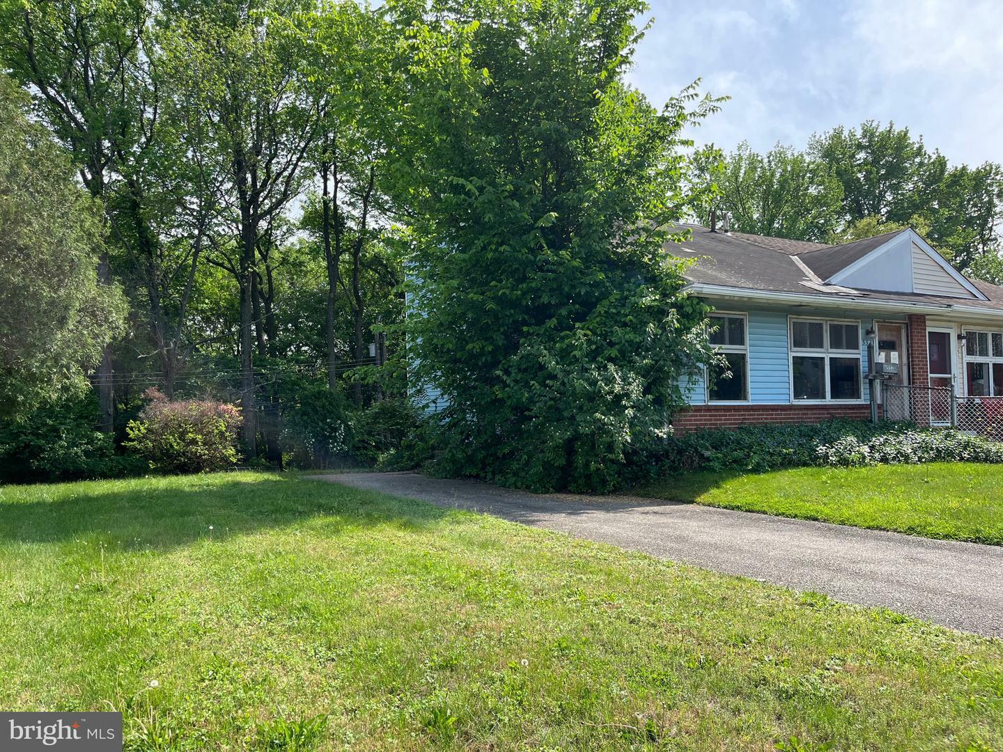 Property Photo: 553 E Winona Avenue PA 19074