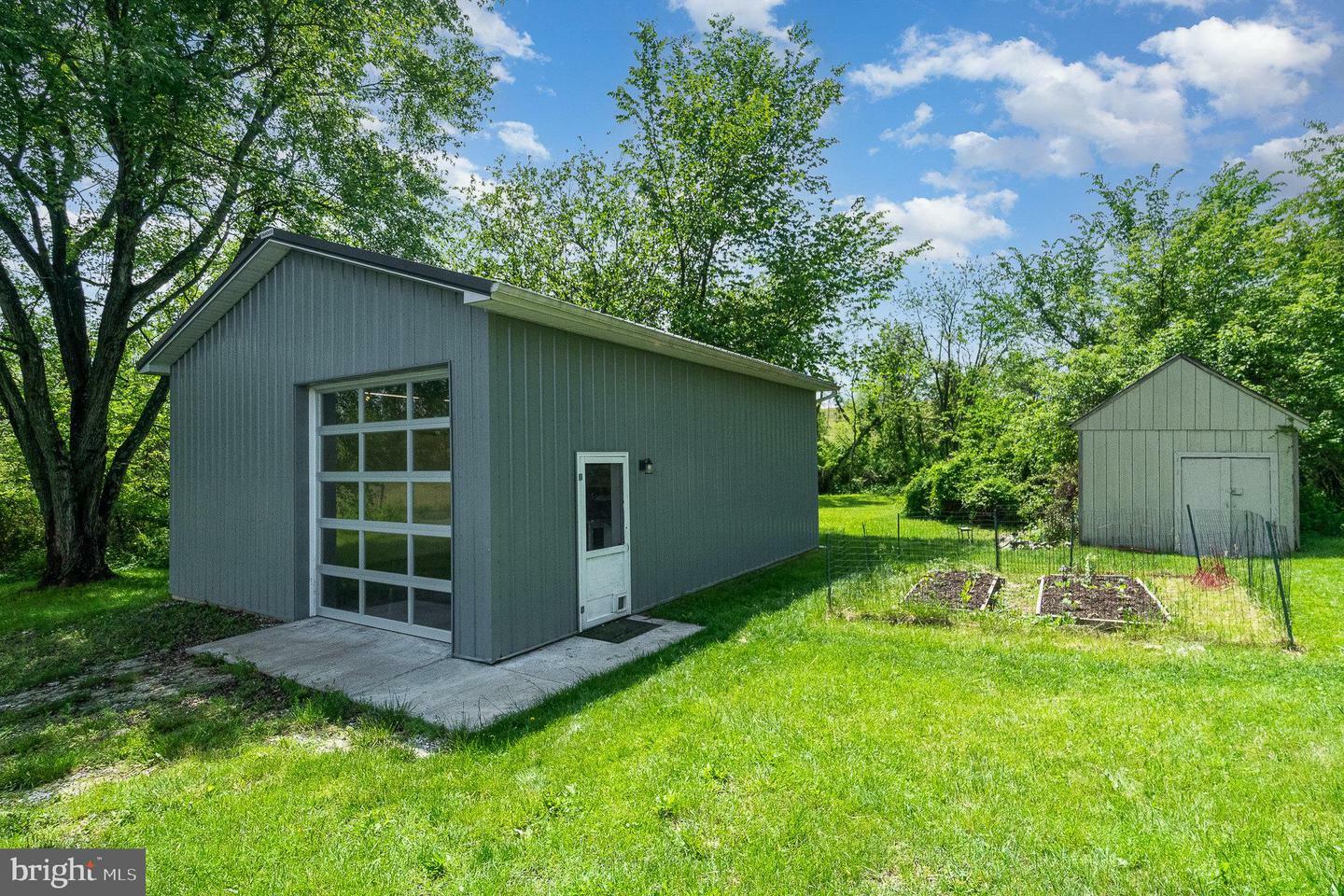 Property Photo: 990 Town Hill Road PA 17372